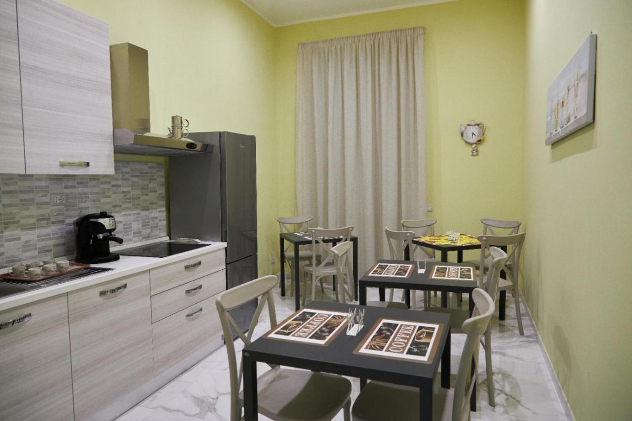 B&B Dint 'O Core E Napule Неаполь Екстер'єр фото